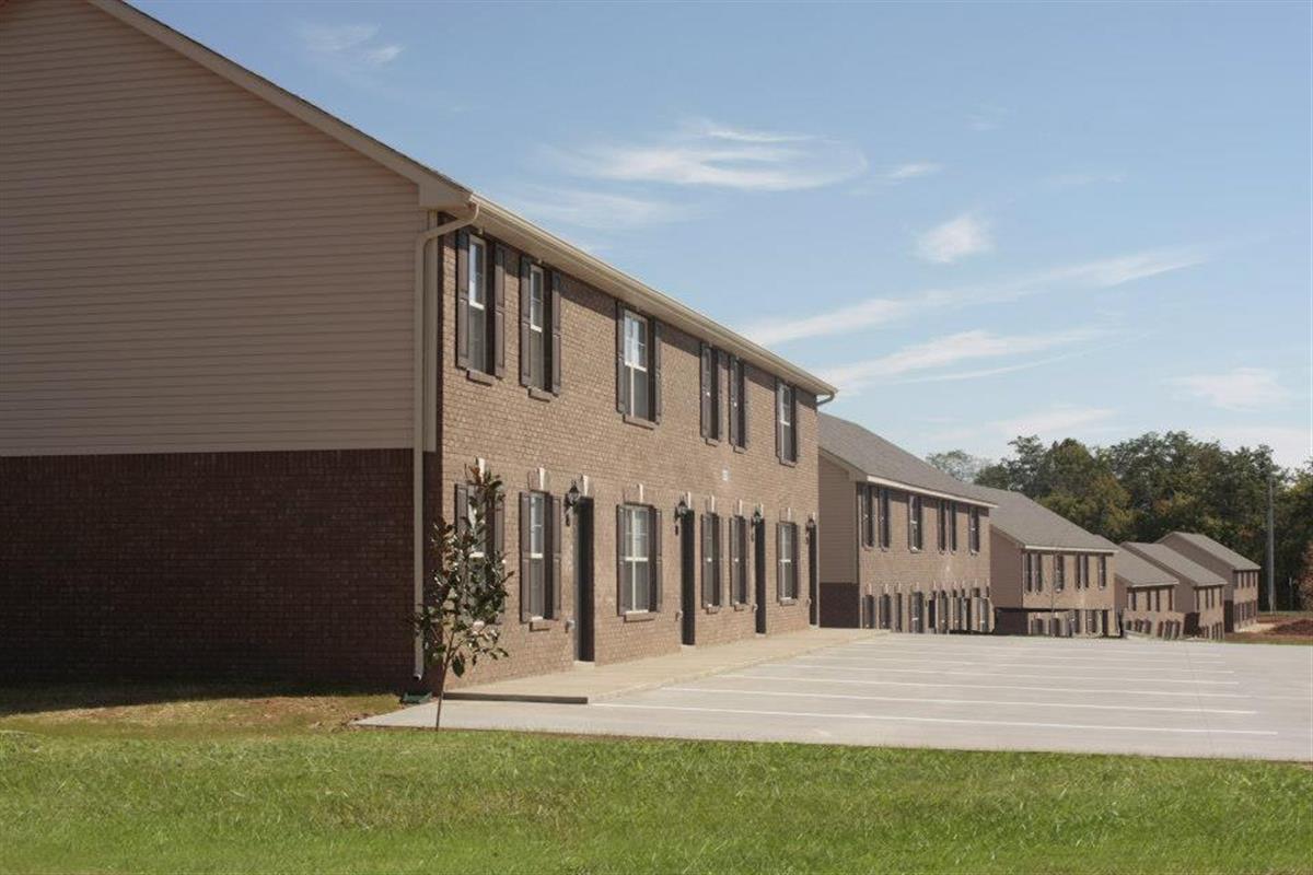 Autumn Creek Village Apartment in Clarksville, TN