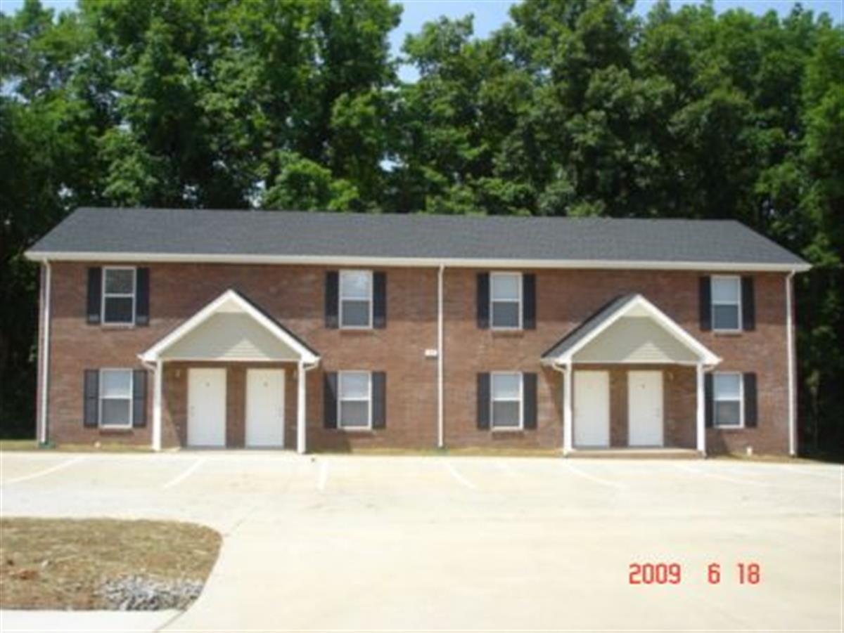 Peachers Ridge Townhomes Apartment in Clarksville, TN